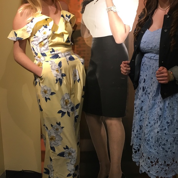 Yellow floral jumpsuit (worn once!) - Picture 3 of 3